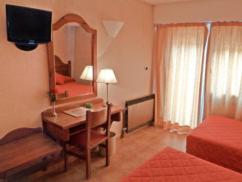 Hotel Bellpi Andorra la Vella Room photo