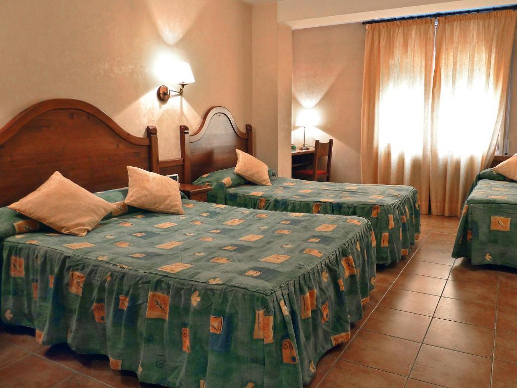 Hotel Bellpi Andorra la Vella Room photo
